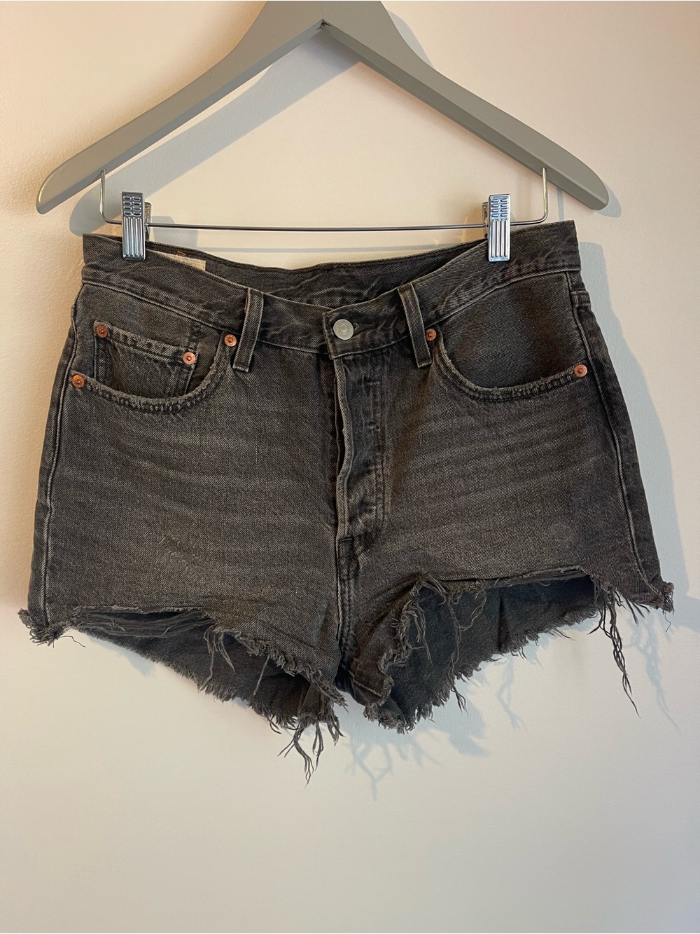 LEVI'S 501 High Rise Cutoff Denim Shorts Distressed Washed Black Cotton 28
